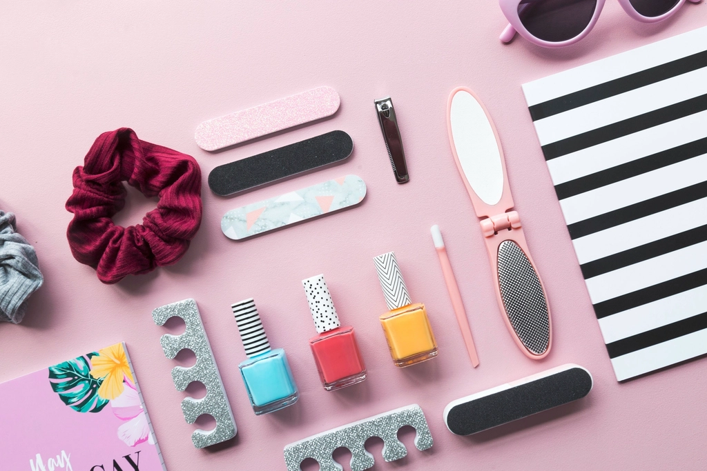 Free cosmetics fashion image