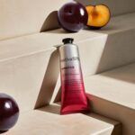 Crema Hidratante Para Las Manos Ciruela 75g Nativa Spa - Imagen 2
